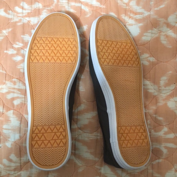 Canvas shoes - Picture 2 of 2